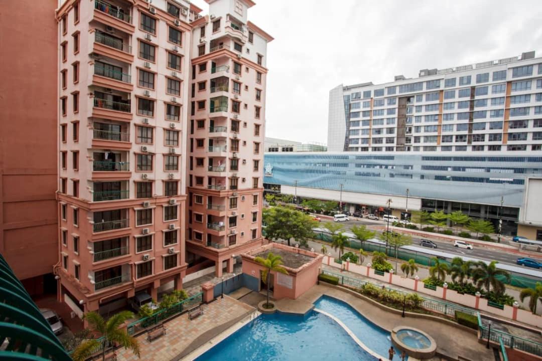 Marina Court Resort Kota Kinabalu-Stay And Get Cash Rebate Eksteriør billede